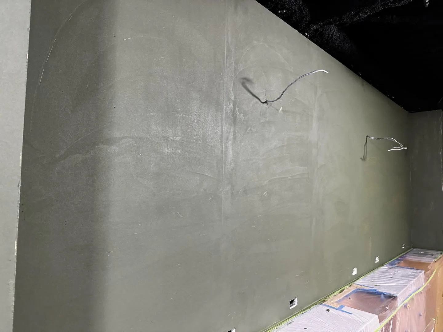 夏のクール外壁塗装特集＆求人情報