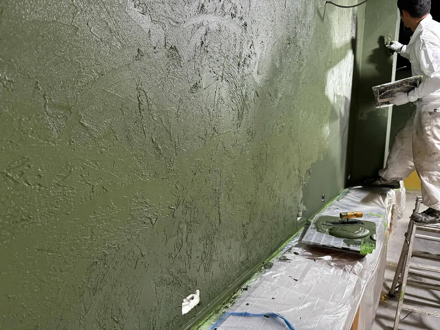 夏のクール外壁塗装特集＆求人情報