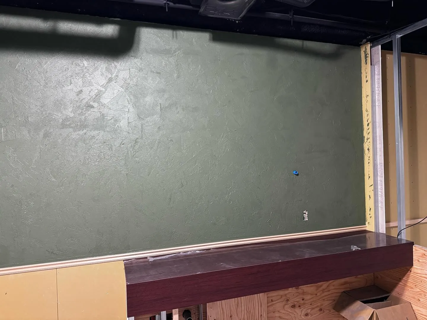 夏のクール外壁塗装特集＆求人情報